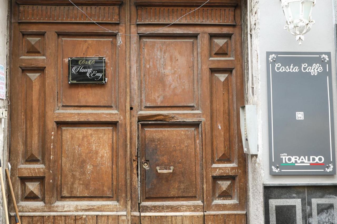House Emy In Central Napoli Exterior foto
