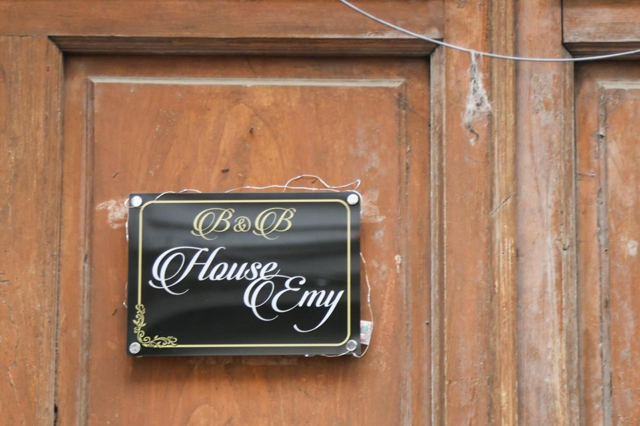 House Emy In Central Napoli Exterior foto